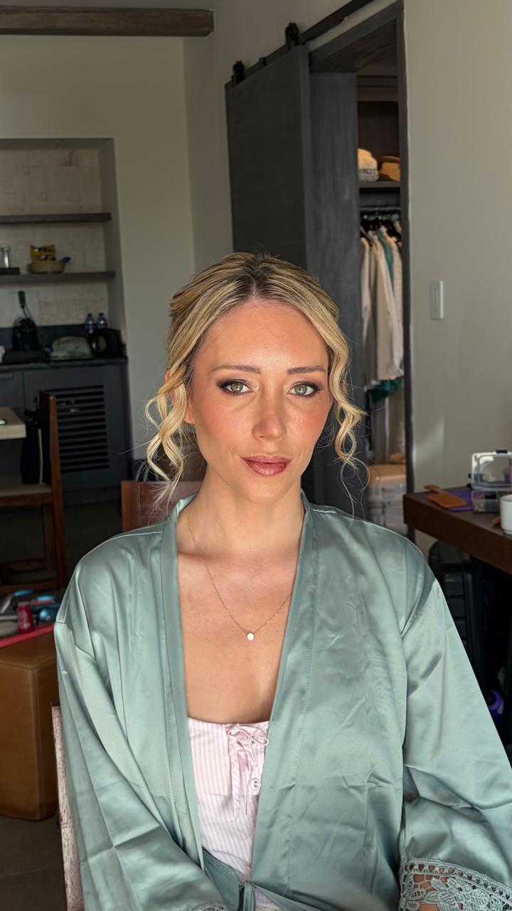 Soft glam bridal makeup